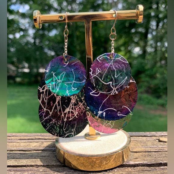 Rainbow Shell Splatter Paint Dangle Earrings - Picture 10 of 13